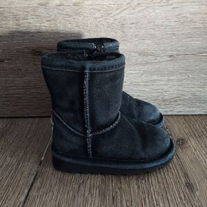 Bearpaw Black Suede Boots Shearling Interior Baby Toddler Size 5